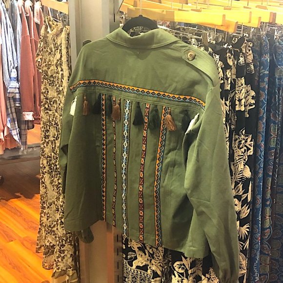 🎉🎉🥳HOST PICK 🥳Jacket, Army Green Military Utility, Tassels & Aztec Trim🎉🎊 - Picture 3 of 8